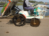 田植え機のタイア